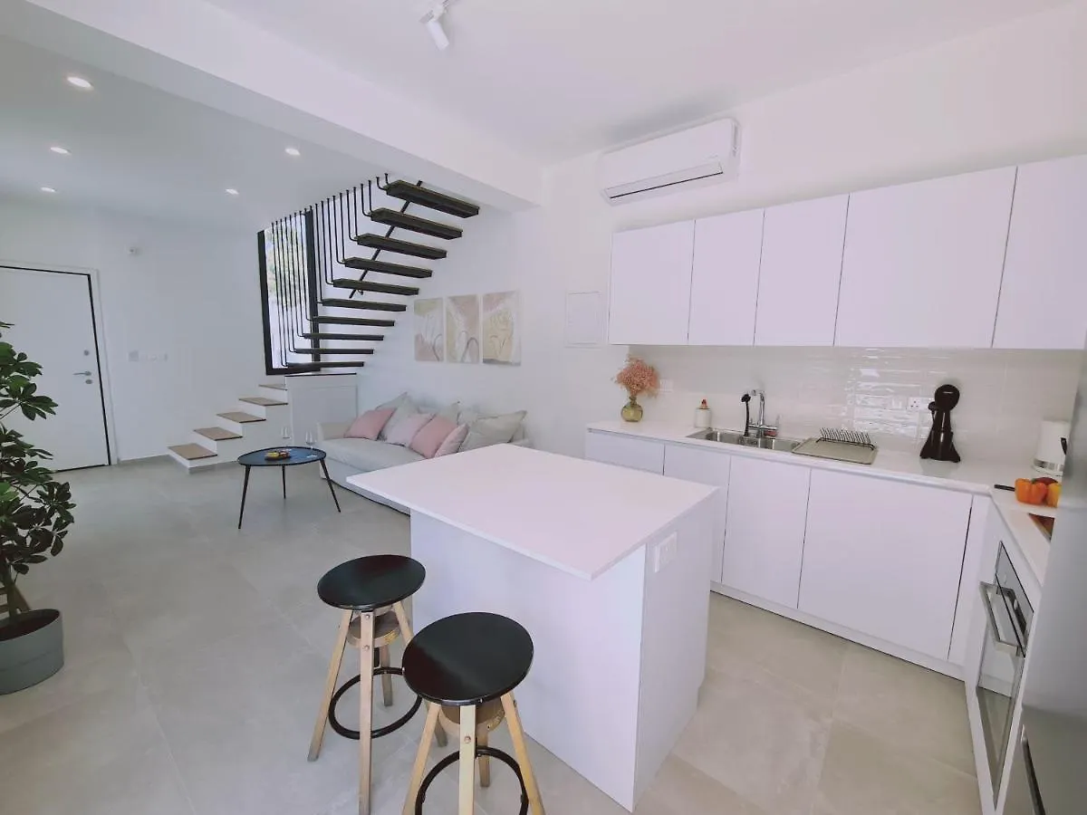 Stay Sunshine Aura Protaras