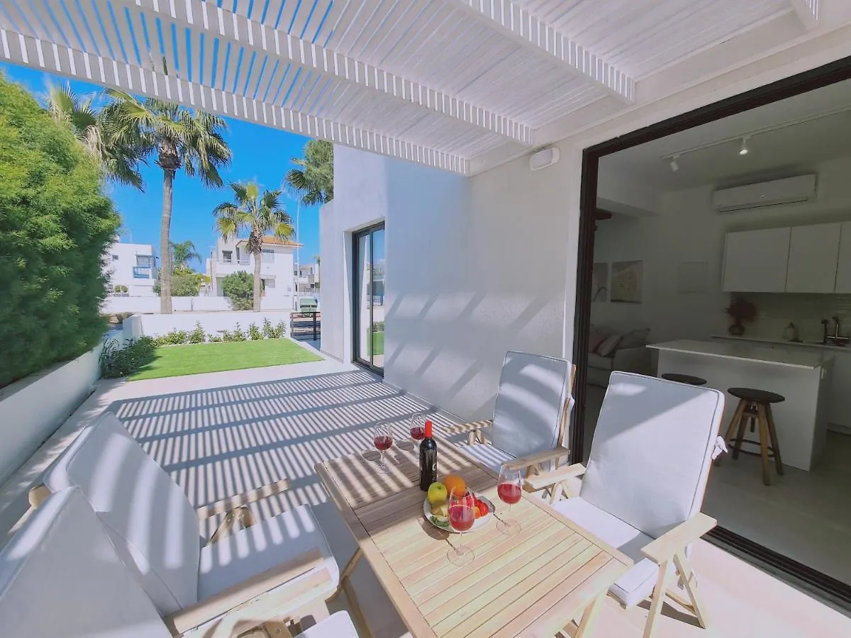Stay Sunshine Aura Protaras